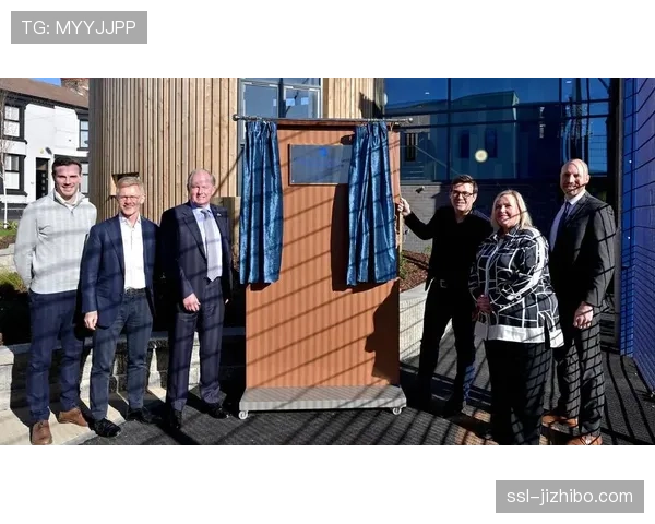 纪实：足球帮助社区——英超俱乐部基金会支持青少年心理健康的项目